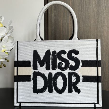 chr1st1an D10r shopping bags
